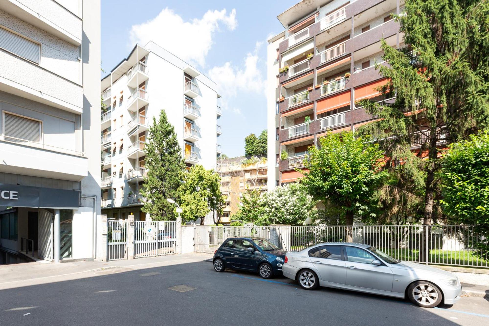 Appartement Ca' Granda M5 & Bicocca - With Parking Milan