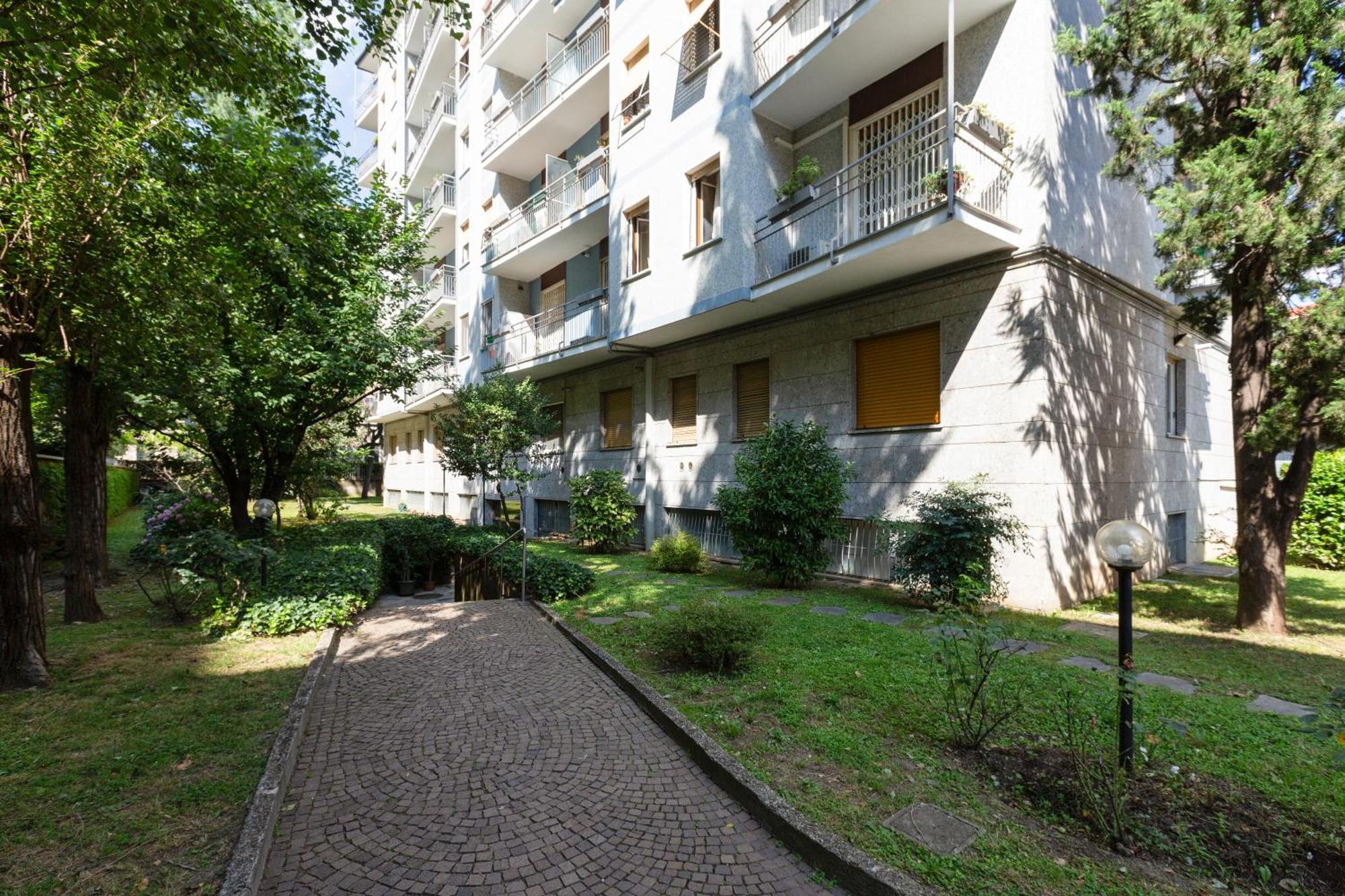 Appartement Ca' Granda M5 & Bicocca - With Parking Milan